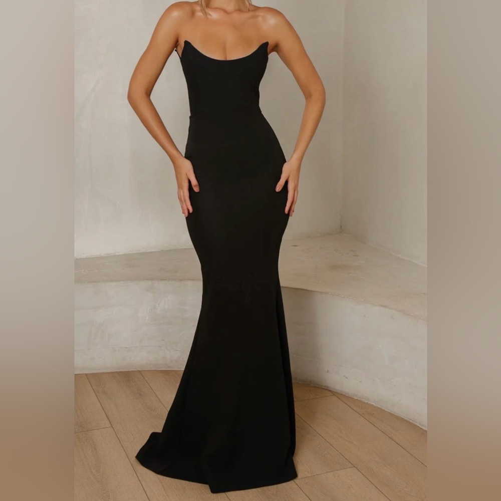Elegant Strapless Black Gown